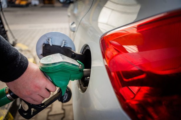 Ceny paliv ostavaju priaznive tankovanie v okolitch krajinach je lacnejsie