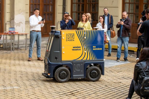 Do centra Bratislavy vyjde autonomne auto posty