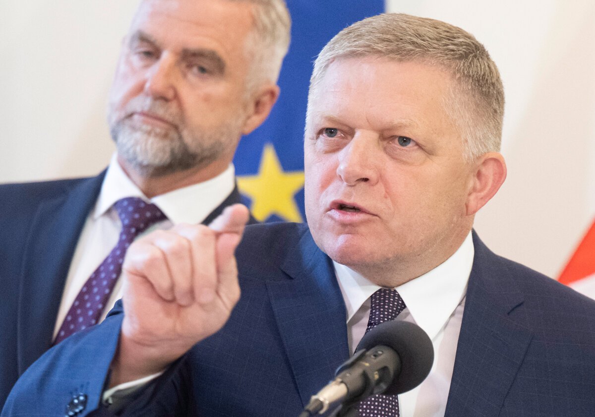 Ficov upadok a zli agenti jeho velicenstva