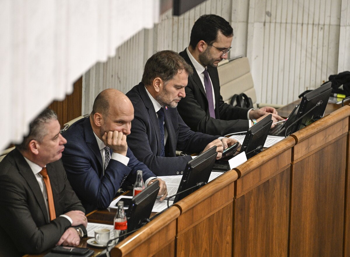 Hnutie Slovensko chce podat podnet na zakazku UVN Ruzomberok