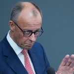 Na kancelara Merza rastie tlak aby pritvrdil proti Izraelu