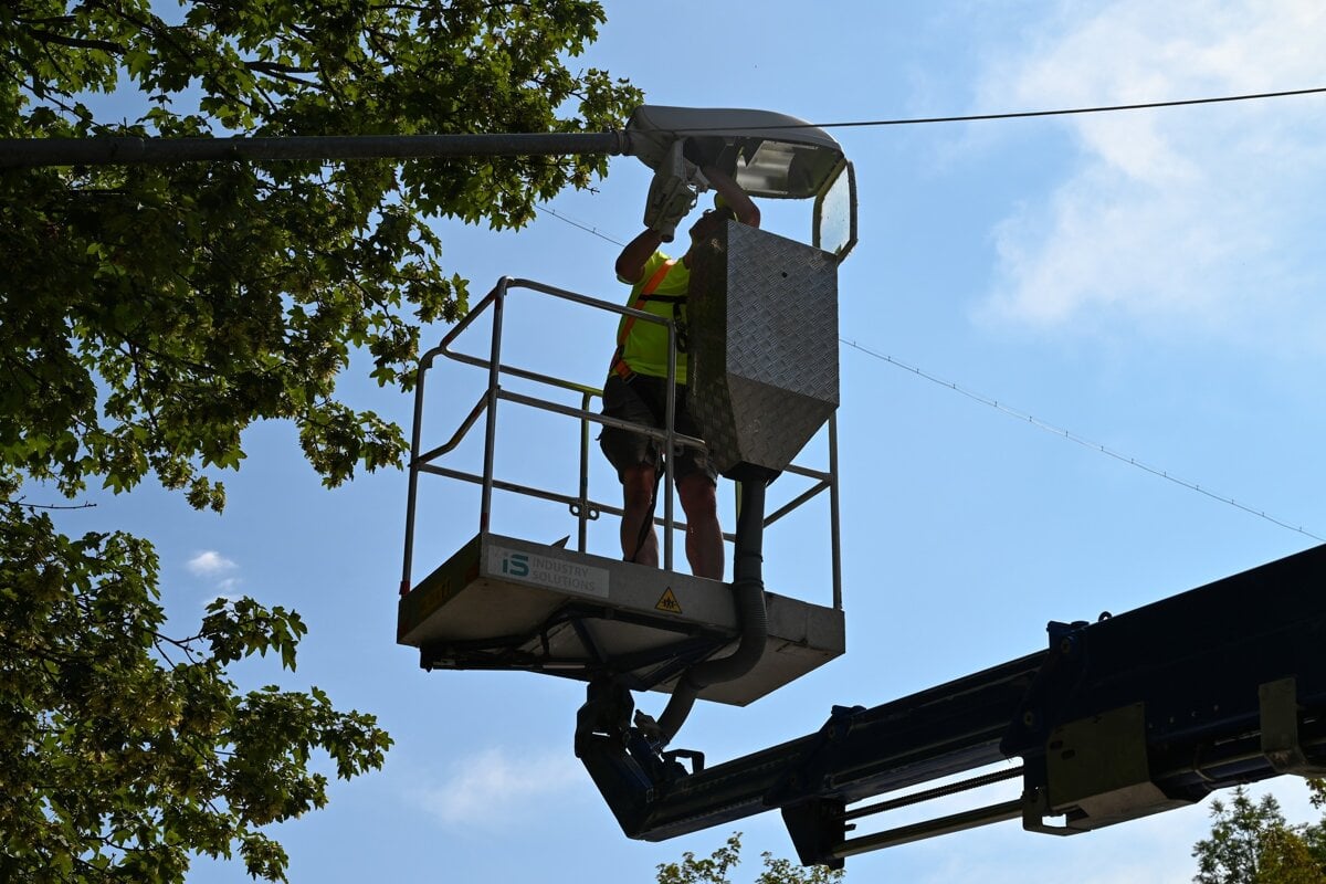 Prve LED svietidla uz svietia na Ladovni pesia zona v Martine pride na rad