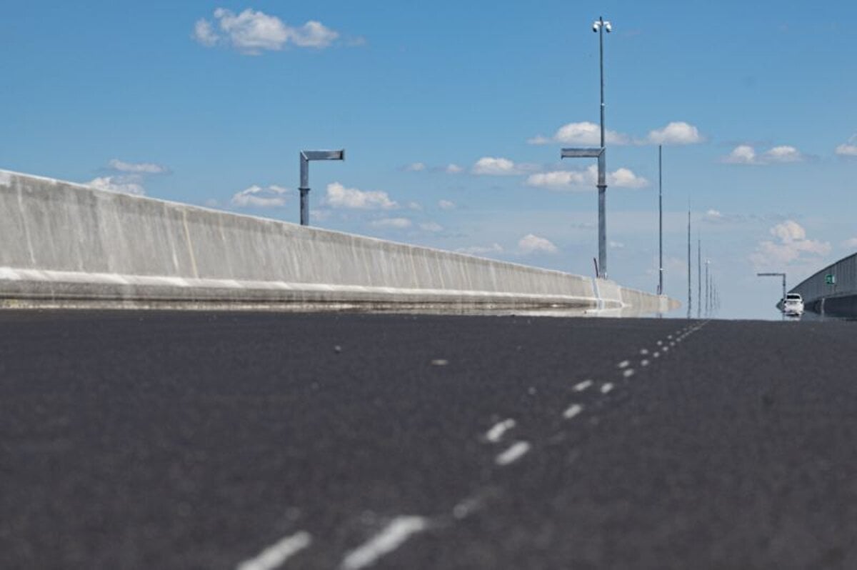 Dialniciari opravia vozovku dialnice pri Trencine