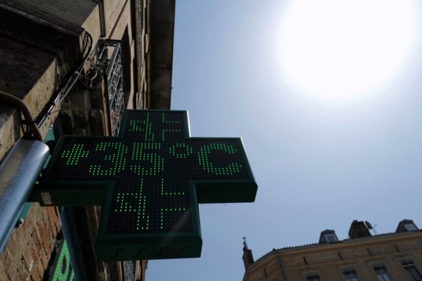 Francuzsko je v pohotovosti pre silne horucavy