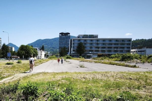 Miesto exkluzivneho nakupneho centra je uzemie nikoho Primator vini miestneho podnikatela