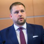 Minister zdravotnictva Sasko pripusta zrusenie zachrankoveho tendra