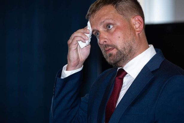 Minuly tyzden Tlak na ministra zdravotnictva kvoli tenderu na ambulancie po havarii auta