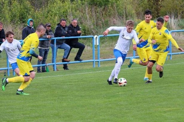 Na jar hrali o zachranu chcu zamiesat karty