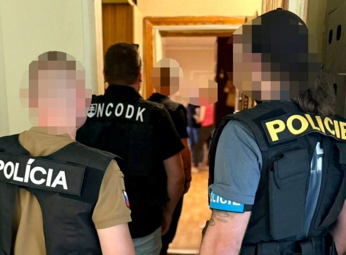 Podozrivy v pripade vyhraziek skolam utiekol do Bieloruska