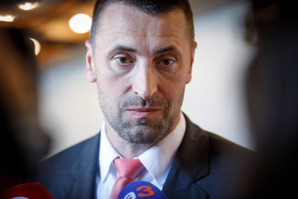 Rast ekonomiky je podla Viskupica na Slovensku slaby