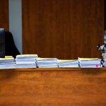 Specializovany sud uznal pedagoga za vinneho v holokauste