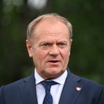 Tusk prisiel na stretnutie s Nawrockym o Ukrajine prezident ho nechal cakat