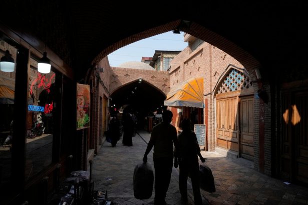 V Teherane z dovodu horucav prerusuju dodavky elektriny