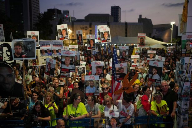 V Tel Avive protestovalo proti planu obsadit Gazu tisice ludi