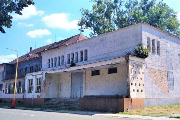 V meste kde sa lamala historia chyba zmienka o okupacii