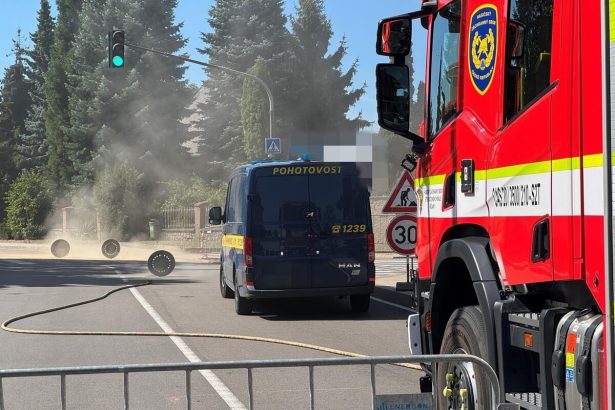 V obci pri Prahe unika plyn hasici evakuovali stovku ludi