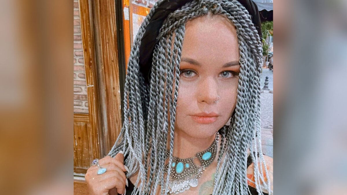 Vrahovia umieraju na fronte vaznice plnia politicki vazni