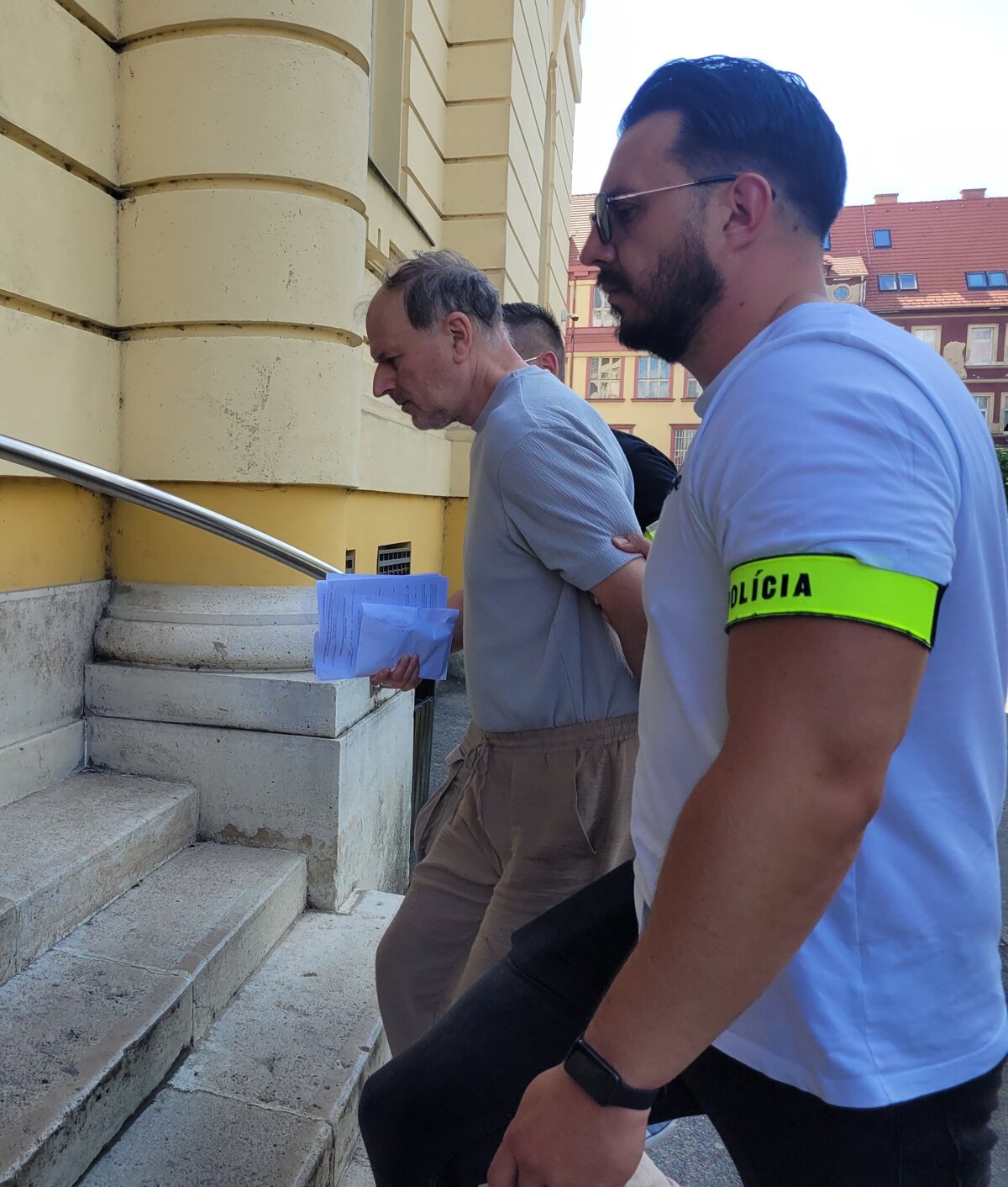 Auto pouzil ako zbran zrazil zenu