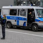 Auto v Nemecku vrazilo do rodiny zraneniam podlahli deti