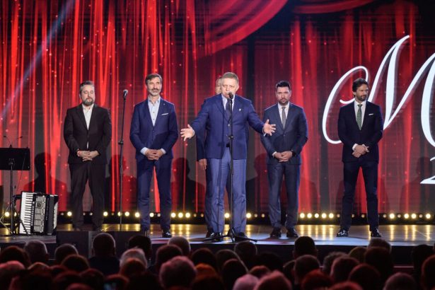 Ficova suverenna socialna demokracia nie je suverenna ani demokracia