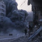 Izrael sa chysta vstupit do Gazy varoval Netanjahu obyvatelov