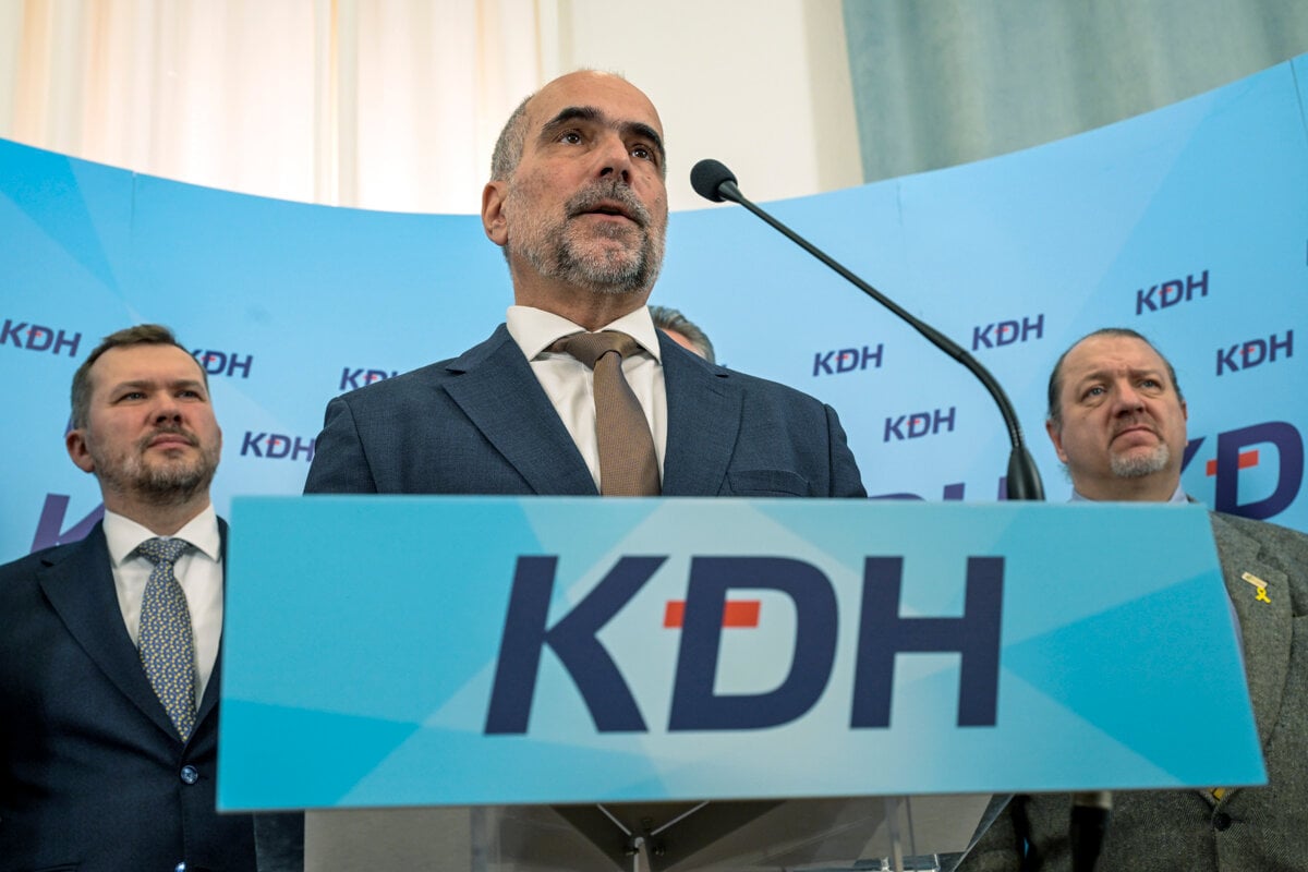 KDH chce ponechat obciam zakaz herni Hazard mimoriadne zdani