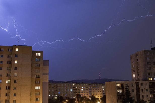 Lejak vietor mozno aj krupy na vychode