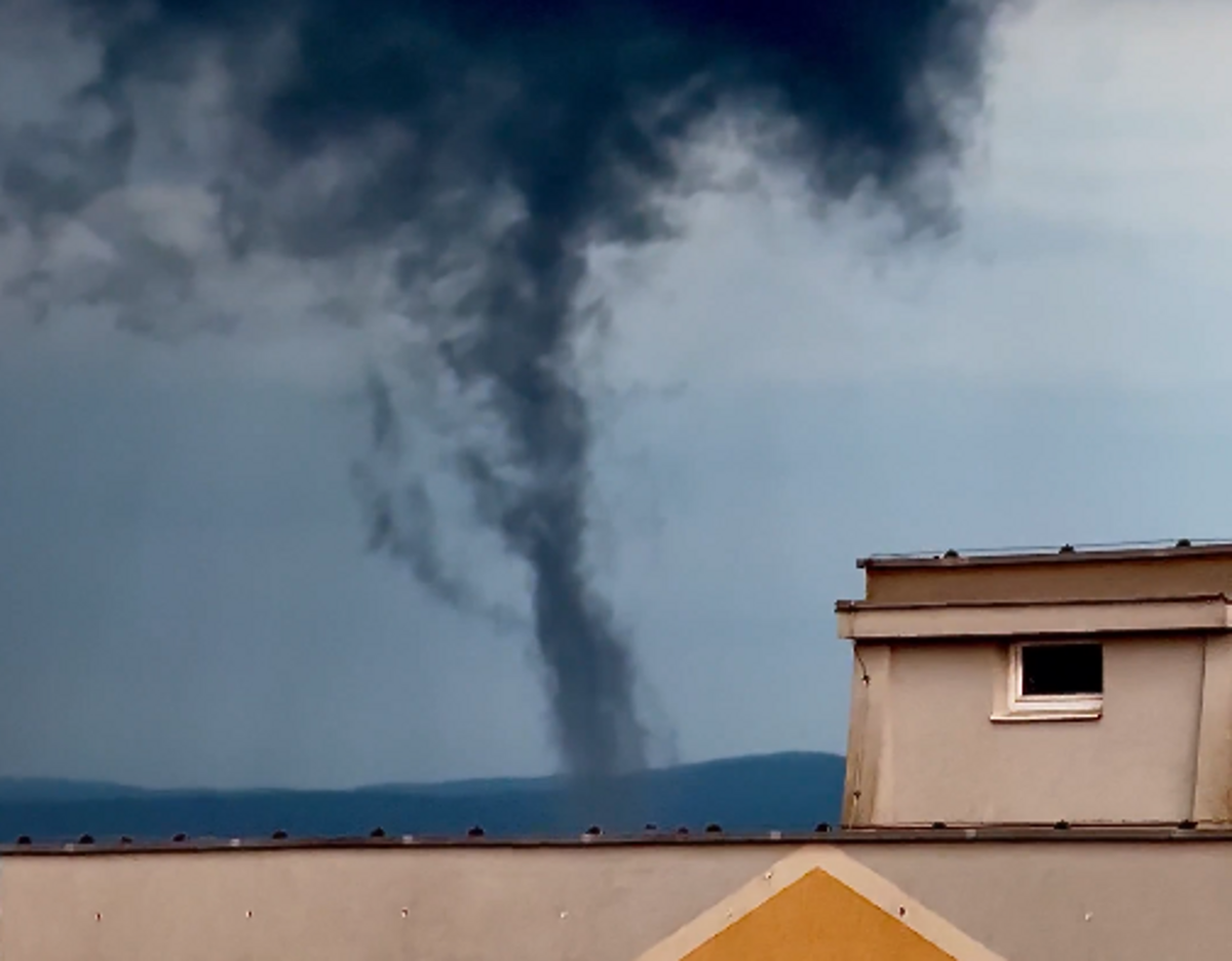 Na hraniciach s Ceskom sa v sobotu zrejme vyskytlo slabsie tornado
