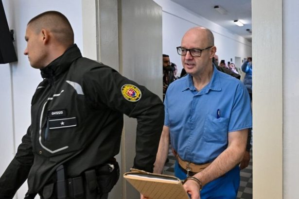 Pavol Rusko sa v kauze Majak nadeje postavi pred sud