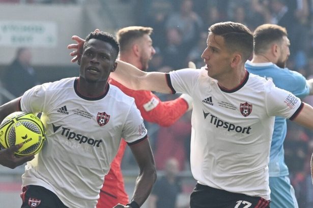 Prestupova bomba Fanusikovia Spartaka su nadseni prisiel klenot