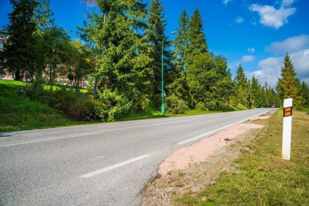 Vodici sa stazovali na cestu roky Presovsky kraj opravi
