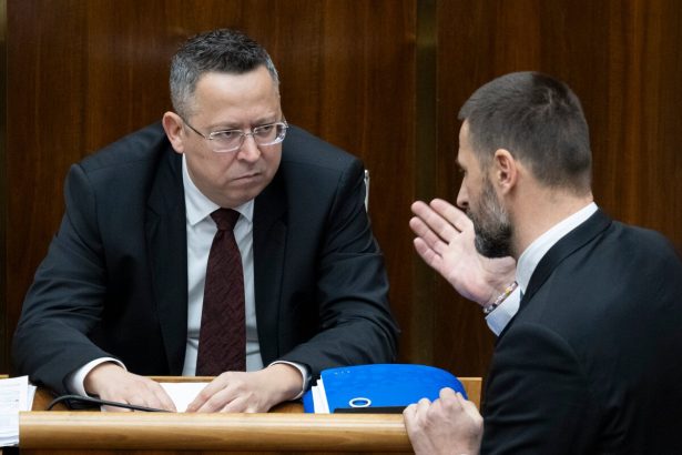 Agentura S P potvrdila Slovensku rating A s negativnym vyhladom