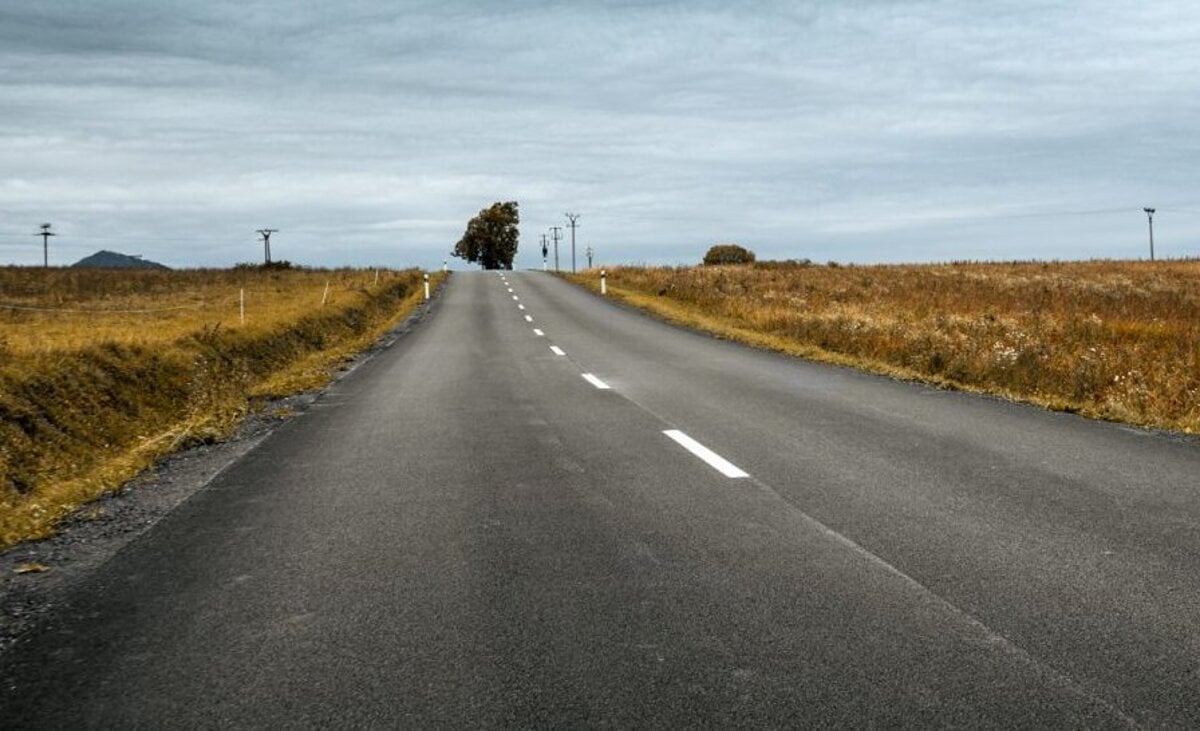 Na cestach v okresoch Presov a Sabinov pribudli nove asfaltove koberce