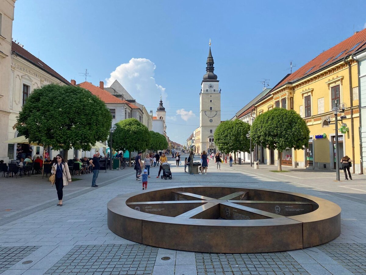 Opozicia sa pripravuje na boj proti Petrovi Brockovi