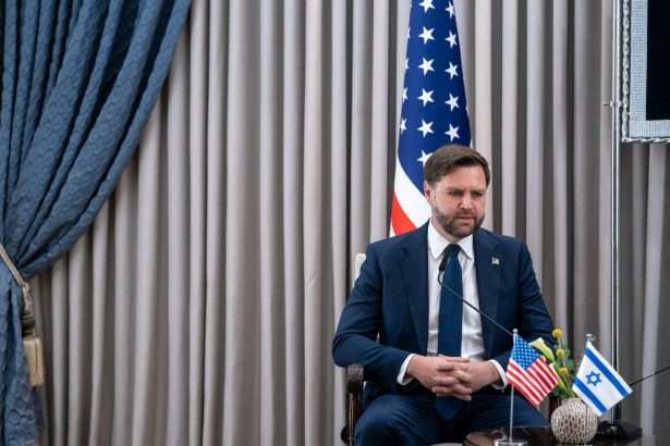 V ramci primeria je potrebne riesit odzbrojenie Hamasu a obnovu Gazy tvrdi J D Vance