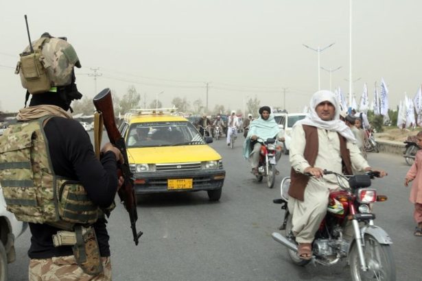 Vypnutie internetu a mobilnych sluzieb zhorsuje krizu v Afganistane