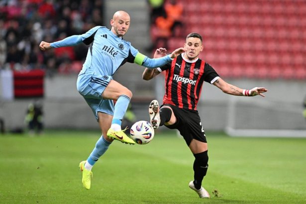 Weiss ho chape Prochazka nesudi Golovemu hrdinovi museli dohovarat