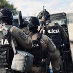 Dve domove prehliadky dvaja zadrzani recidivisti predavali pervitin a marihuanu