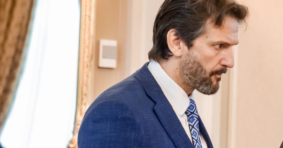 KALINAK Minister obrany sa zastal Bombica nemal take vyjadrenia ako student Muro