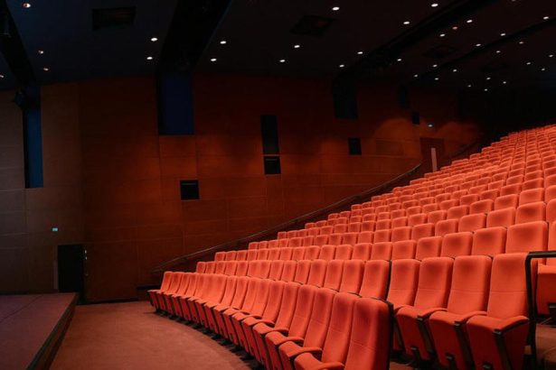 Kinosaly v parizskej Cinematheque Francaise na mesiac zavru kvoli plosticam