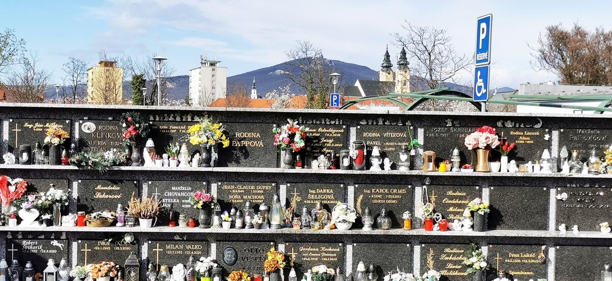 Kolumbaria su plne Nitra chce revitalizovat cintoriny