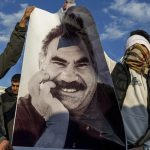 Kurdersky vodca Ocalan rokoval s poslancami o integracii kurdskych bojovnikov