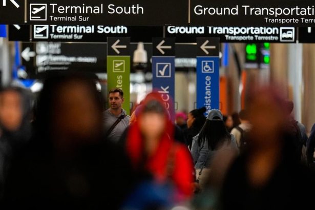 Leteckym spolocnostiam v USA hrozi slabksia sviatocna sezona