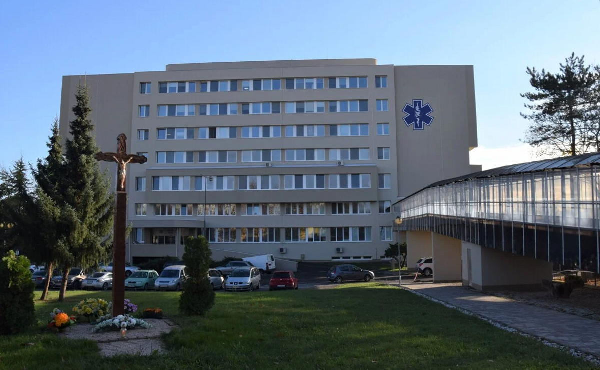 O lucenecku nemocnicu sa zaujima skupina Agel