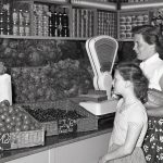 PRIESKUM Siesti z desiatich Slovakov veria ze za socializmu sa zilo lepsie