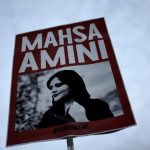 Postupny vzdor Iranky vychadzaju do ulic bez hidzabov