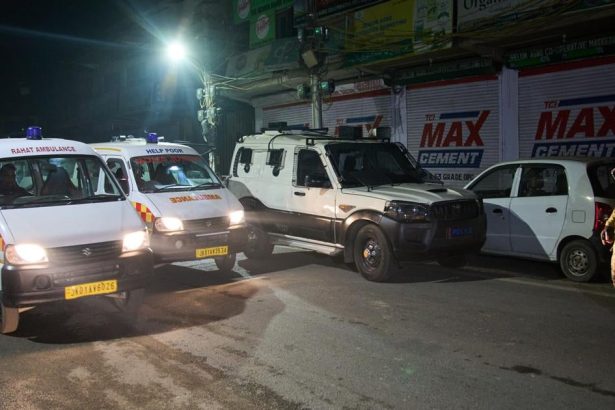 Pri vybuchu na policajnej stanici v Kasmire zomrelo sedem ludi