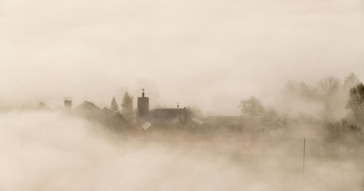 SHMU ocakava oblacne zamracene a hmliste pocasie