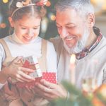 Seniori invalidi a vdovy dostanu trinaste dochodky pred Vianocami