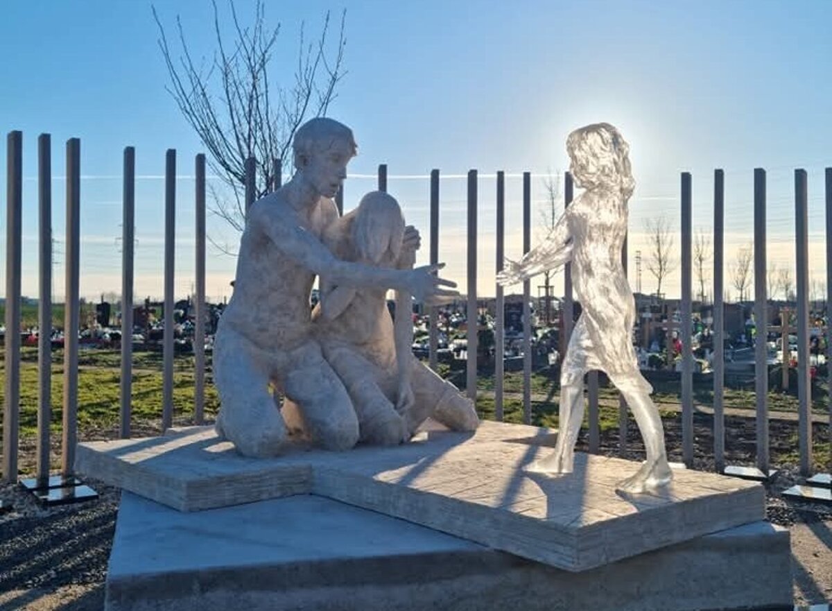 Socha dievcatka bola z horlaveho